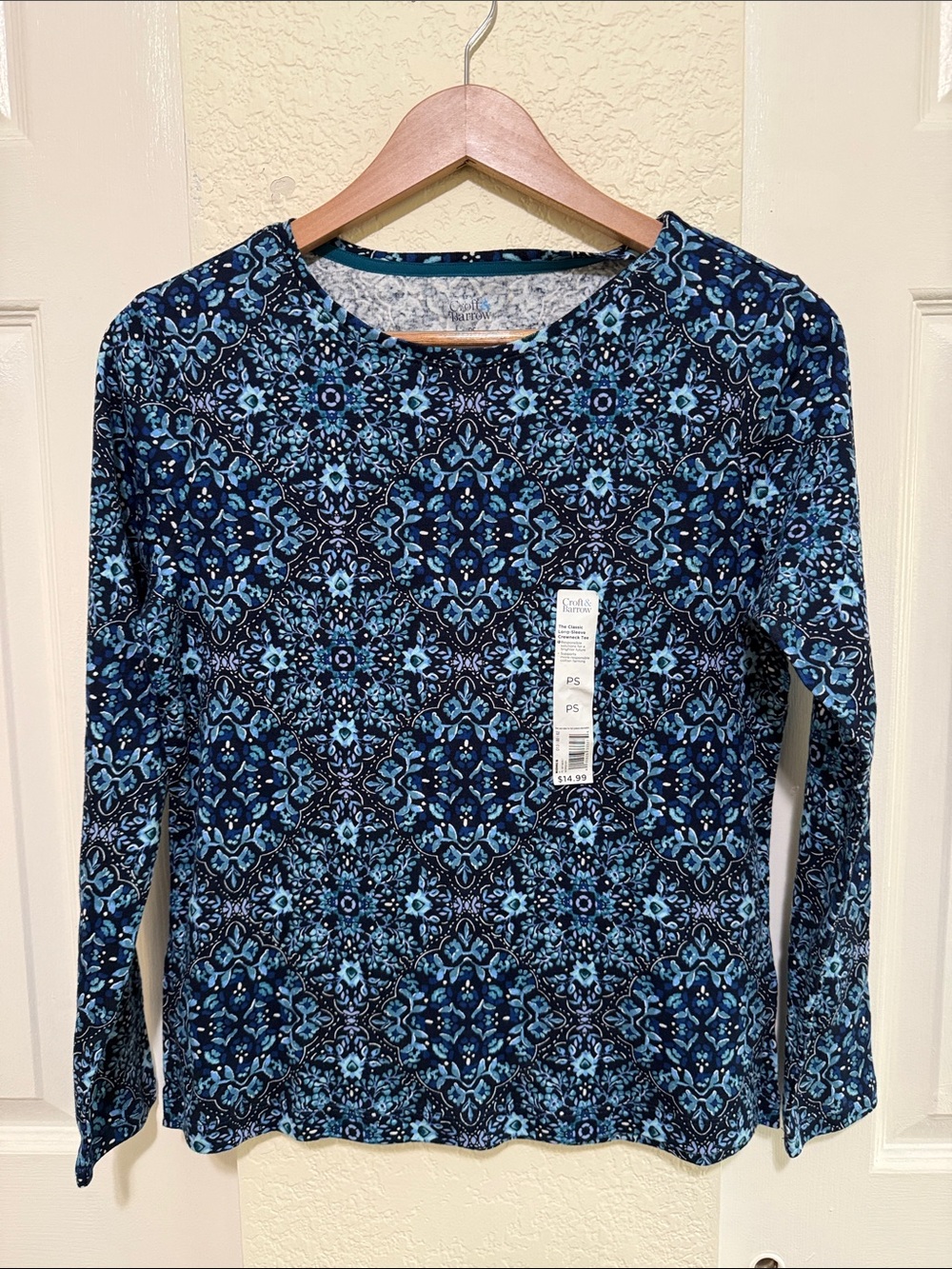 croft & barrow Navy and Light Blue Long-Sleeve Patterned Top